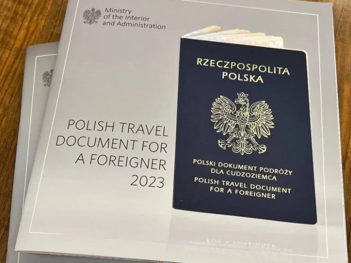 ПОЛЬША ЛЕГАЛИЗОВАЛА 131 000 БЕЛОРУСОВ