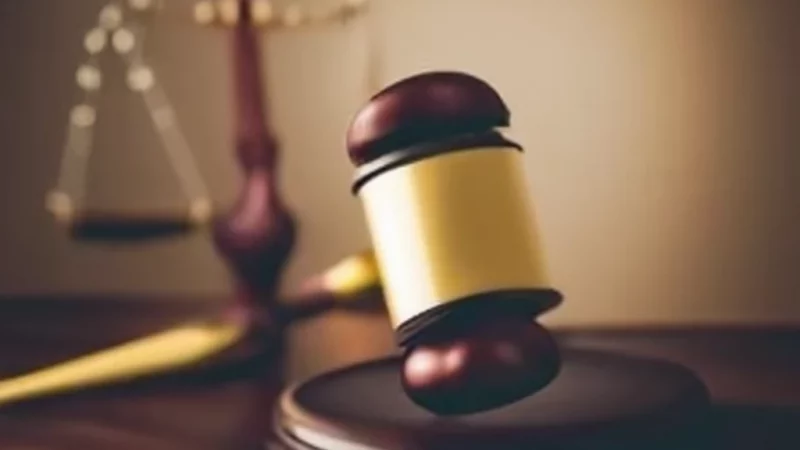 Спор о собственности: Генпрокуратура России против ФНПР