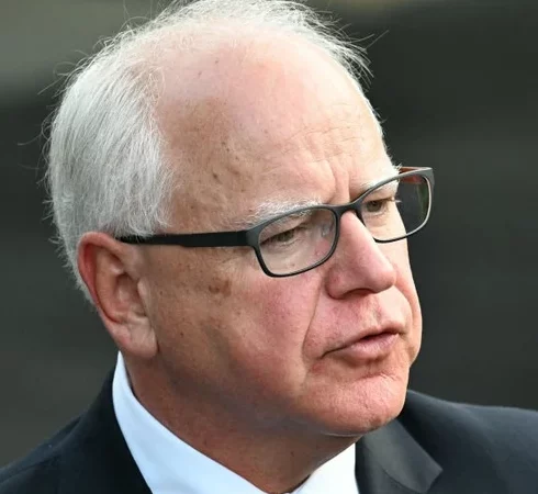 Кто возглавит список на выборы вице-президента США? Профсоюзы и прогрессивные демократы рассматривают Тима Уолца