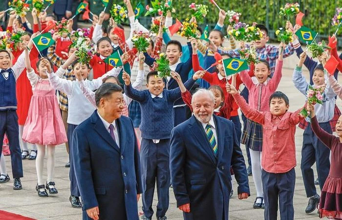 Бразилия и Китай собирают «Друзей мира»