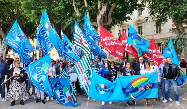 Итальянские профсоюзы проводят забастовку