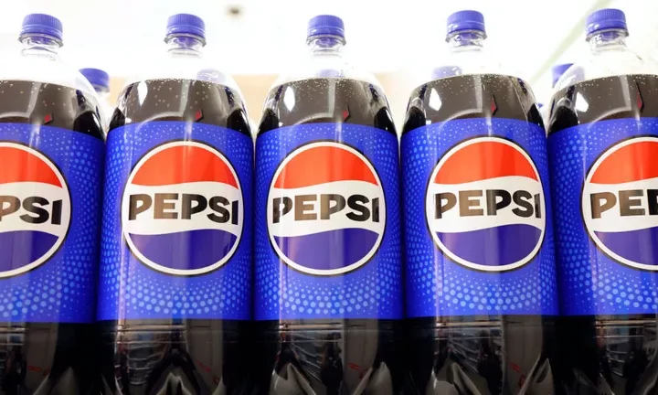 PepsiCo закрывает в США четыре завода по розливу напитков