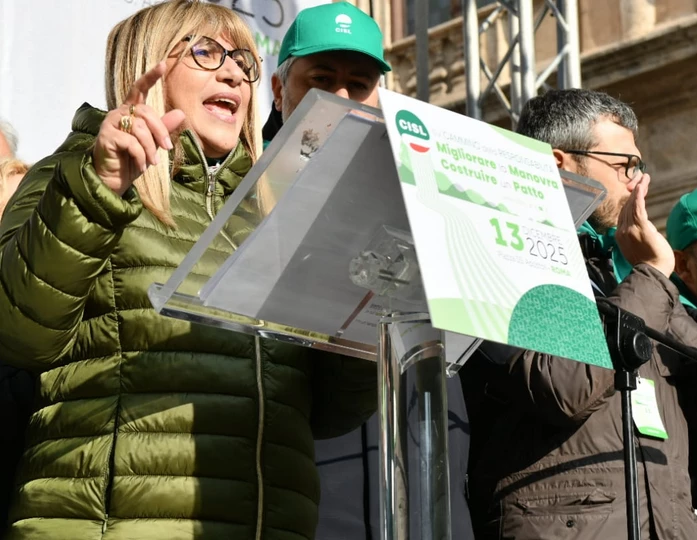 Улучшить бюджет, построить Пакт: в Риме прошла демонстрация, которая может изменить правила игры