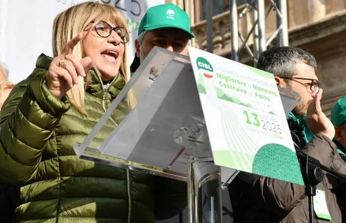 Улучшить бюджет, построить Пакт: в Риме прошла демонстрация, которая может изменить правила игры